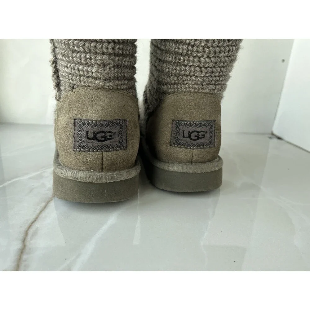 UGG Youth Junior Girls CARDY Black 5649 Short Tall Gray Knit Wool Fur Sz 5